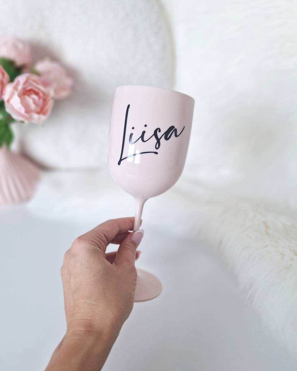 pokaal roosa tüdrukuteõhtuks nimega nimeline