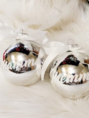 nimeline oma nimega jõulukuul hõbedane