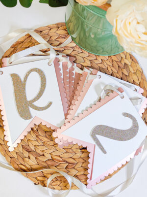 bänner lipukett mitmekihiline värviline lihtne nimeline tekstiga lapsele sünnipäev pidu lapsed