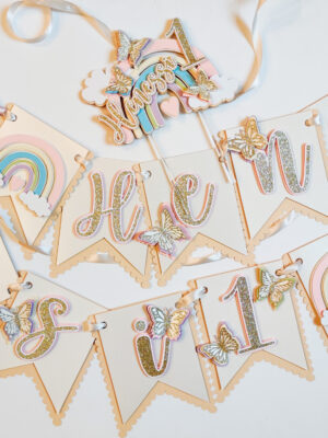 vikerkaarega liblikatega nimebänner lipukett peodekoratsioon peo kaunistus