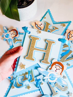 bänner lipukett mitmekihiline värviline lihtne nimeline tekstiga lapsele sünnipäev pidu lapsed mõmmid lendurmõmmid lennuk peodekoratsioonid peokaunistused kaunistused