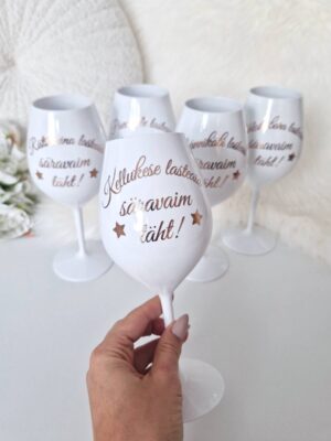 oma sõnumiga või tekstiga personaalne pokaal